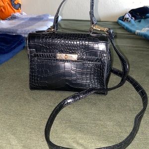 Small Snake-skin Crossbody 🐍🖤